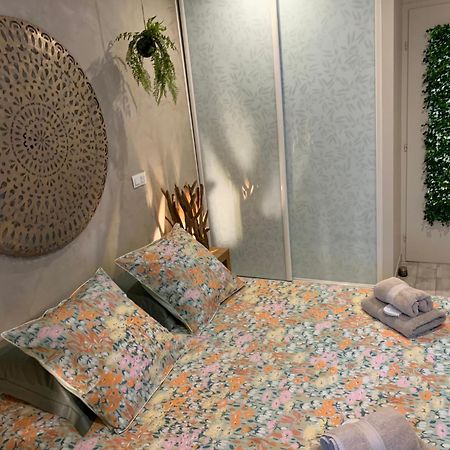 Le Paon Bleu Annecy Poisy Bed & Breakfast Екстериор снимка