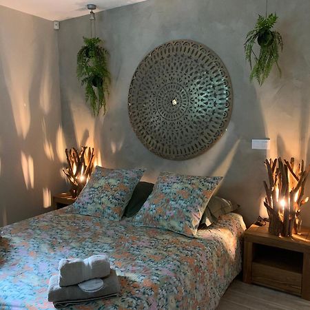 Le Paon Bleu Annecy Poisy Bed & Breakfast Екстериор снимка