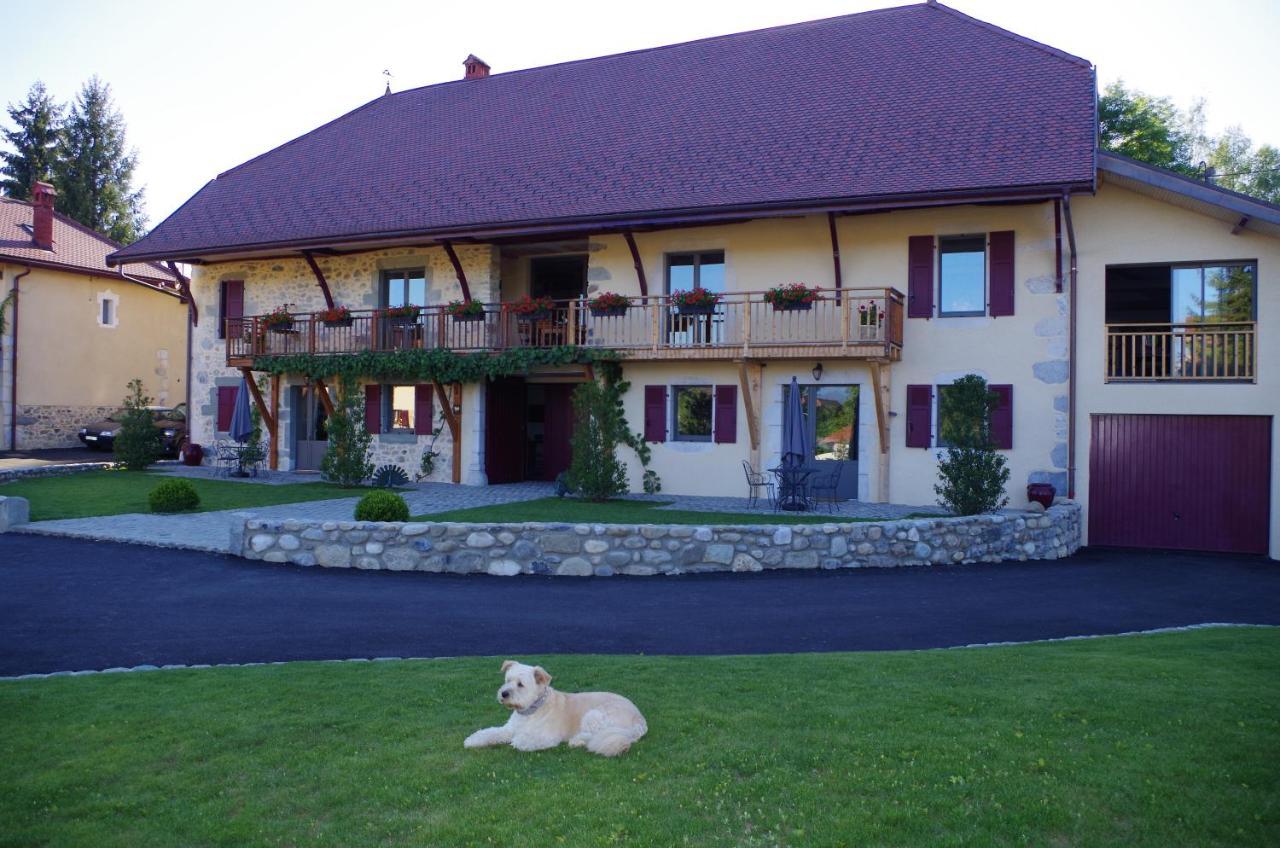 Le Paon Bleu Annecy Poisy Bed & Breakfast Екстериор снимка