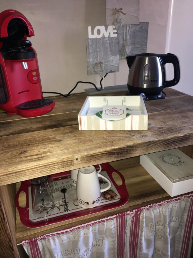Le Paon Bleu Annecy Poisy Bed & Breakfast Екстериор снимка
