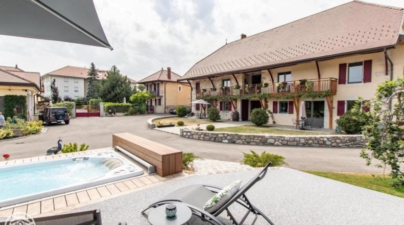 Le Paon Bleu Annecy Poisy Bed & Breakfast Екстериор снимка