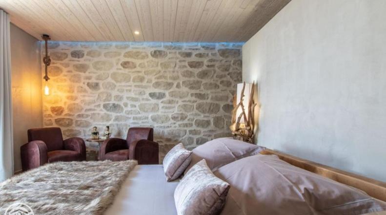 Le Paon Bleu Annecy Poisy Bed & Breakfast Екстериор снимка